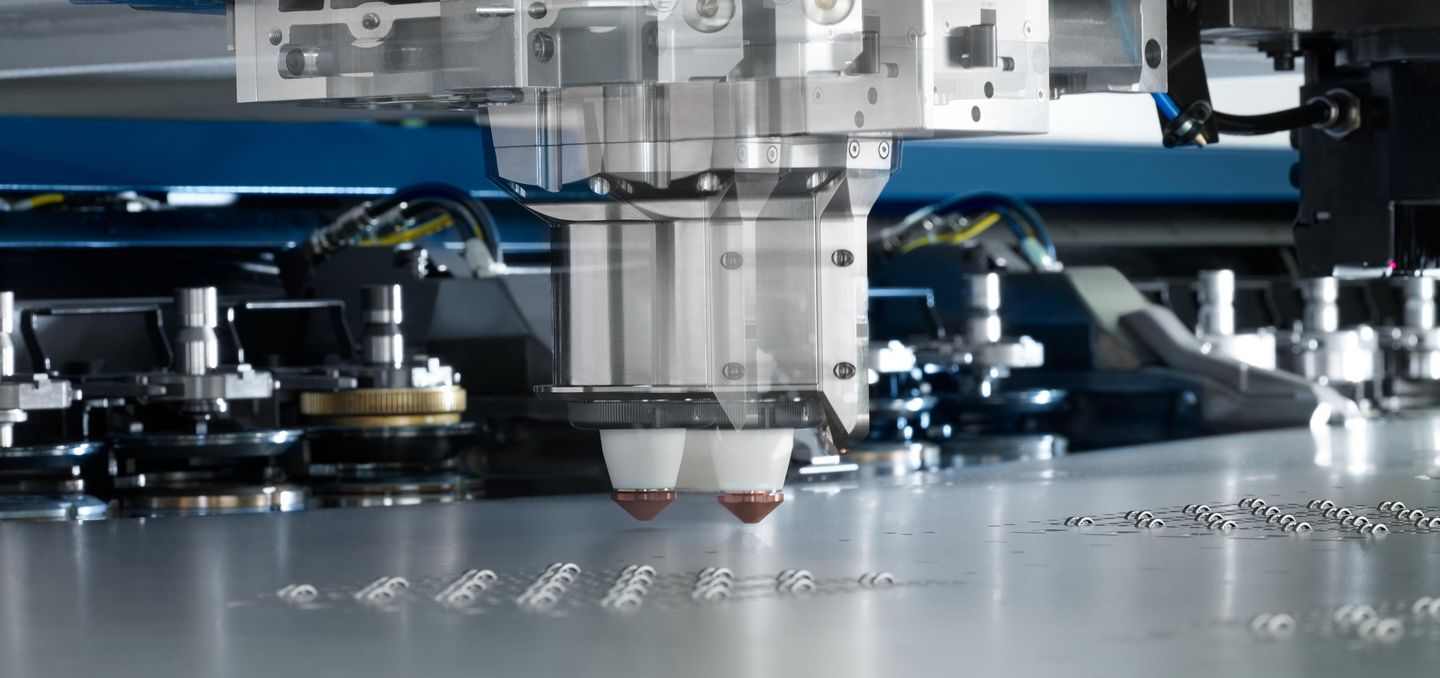 CNC Punch, Punch / Laser TruMatic 7000 PunchLaser